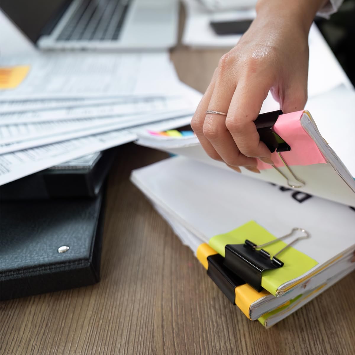 80 PCS Binder Clips, 1inch 25mm Binder Clips, Paper Clamps Medium Size for Office, Home, School, Document Organizing (1 inch)