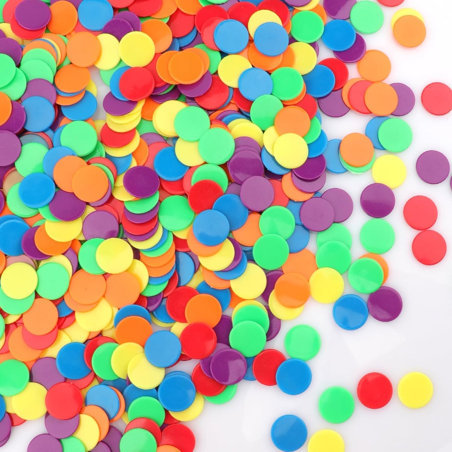 Coopay 300 Pieces Counters Counting Chips Plastic Markers Mixed Colors for Bingo Chips Game Tokens, Contain Orange, Blue, Green, Yellow, Red, Purple Colors