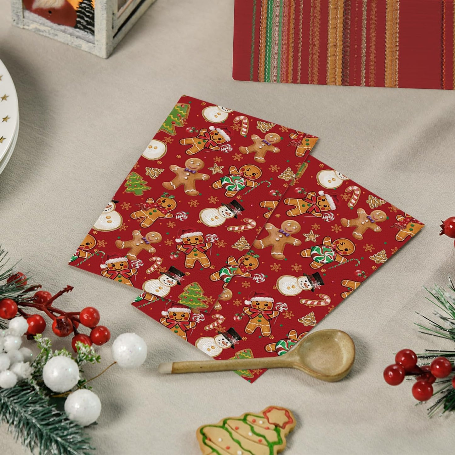 Horaldaily 50 Christmas Disposable Paper Decorative Guest Napkins, Gingerbread Man Hand Towel for Party Lunch Dinner Kitchen Bathroom